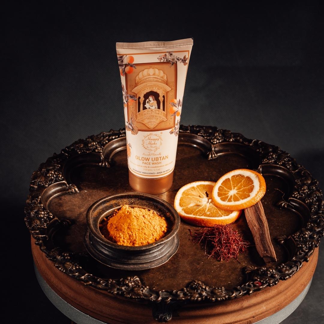 GLOW UBTAN FACE SCRUB